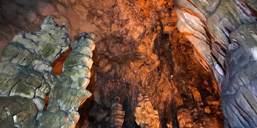 Bu mağarada sıcaklık 4 mevsim 15 derece! Zengin jeolojik yapısı ziyaretçiyi mıknatıs gibi çekiyor: 4 milyon lira gelir sağladı 5